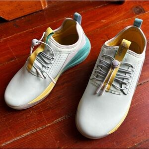 Clove  athletic shoes never worn womens 7.5